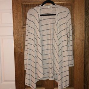Medium tab & black striped flowy cardigan